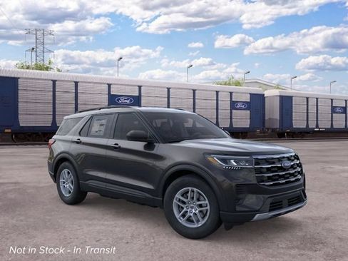 New 2026 Ford Explorer Active RWD image 7