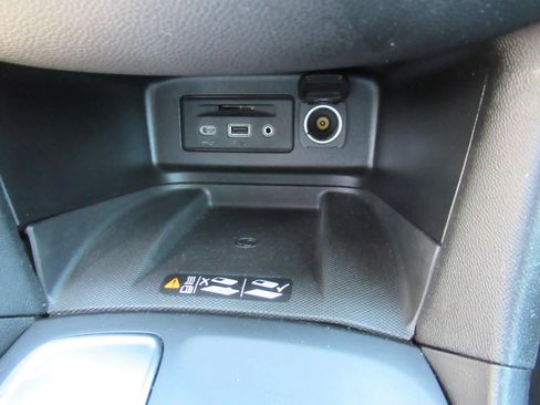 Used 2019 Chevrolet Equinox Premier FWD image 26