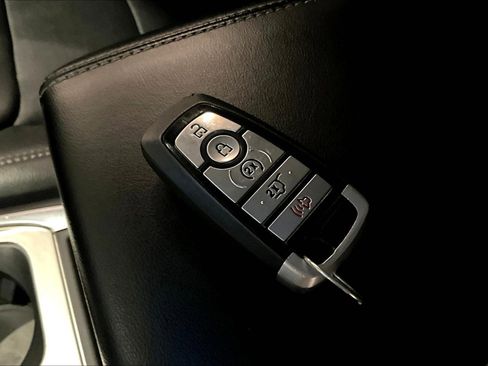 Used 2023 Ford Explorer Limited AWD/4WD image 34