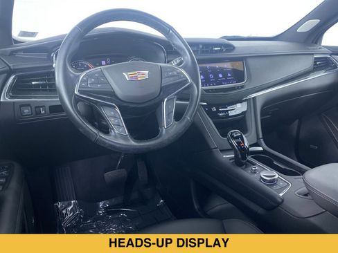 Used 2022 Cadillac XT5 Premium Luxury AWD/4WD image 2