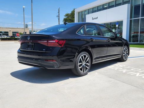 New 2025 Volkswagen Jetta SE image 7