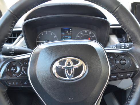 Used 2024 Toyota Corolla Cross LE image 10