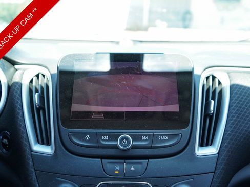 Used 2022 Chevrolet Malibu LS image 13