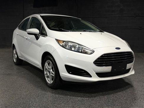 Used 2018 Ford Fiesta SE image 6