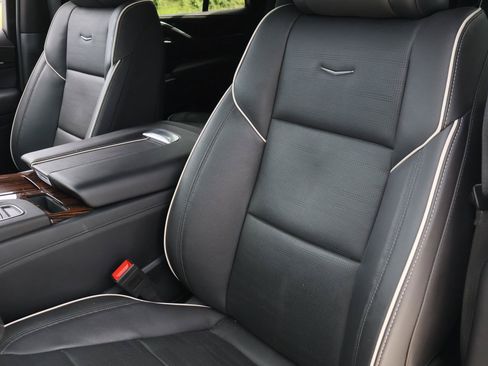 Certified 2024 Cadillac Escalade Premium Luxury RWD image 18