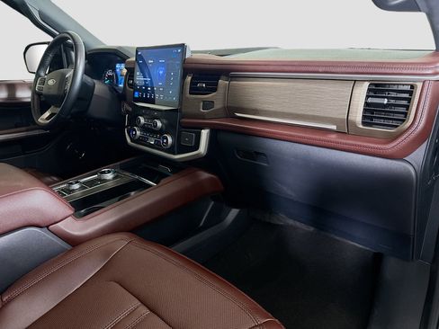 Used 2023 Ford Expedition Limited AWD/4WD image 30