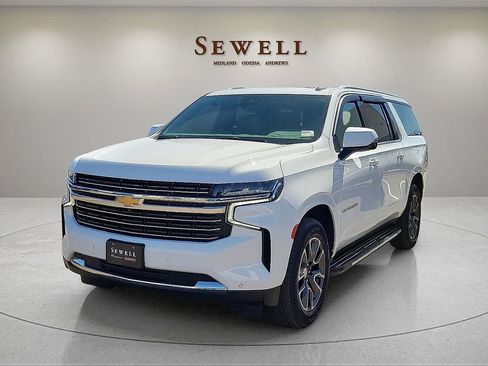 Used 2023 Chevrolet Suburban LT w/ Luxury Package image 1