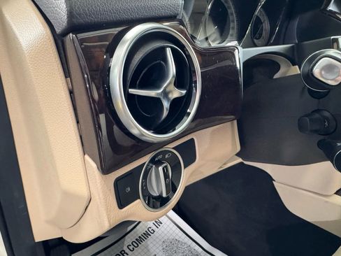Used 2015 Mercedes-Benz GLK 350 4MATIC image 24