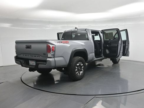 Used 2020 Toyota Tacoma TRD Off-Road w/ Technology Package AWD/4WD image 5