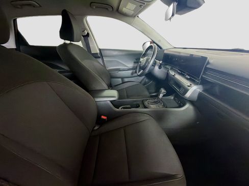 Used 2025 Hyundai Kona SEL FWD image 29