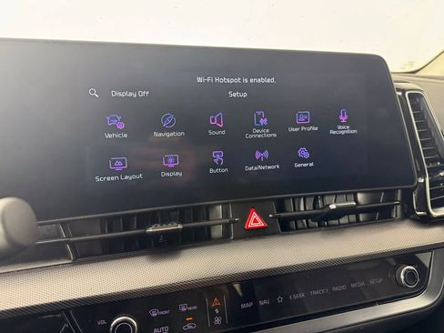 Used 2025 Kia Sportage SX image 19