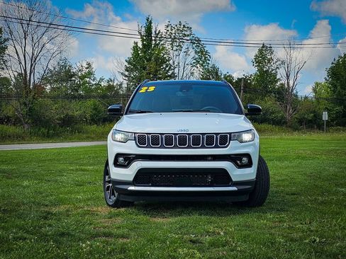Used 2023 Jeep Compass Limited AWD/4WD image 9