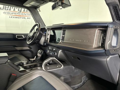 Used 2021 Ford Bronco First Edition AWD/4WD image 32