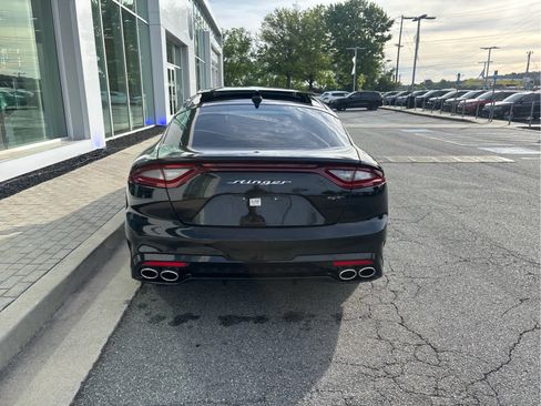 Used 2018 Kia Stinger GT1 image 6