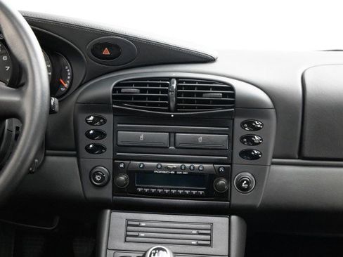 Used 2001 Porsche 911 Carrera image 30