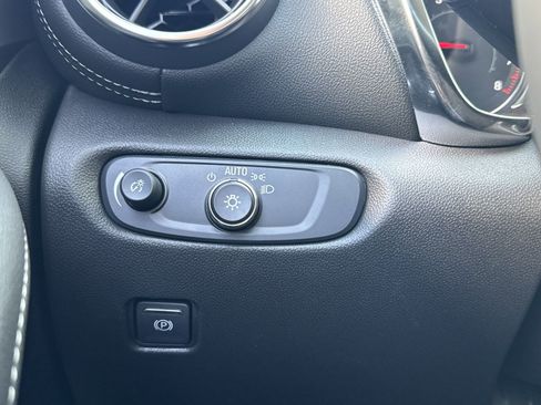 New 2025 Chevrolet Blazer LT w/ Sound & Technology Package image 25