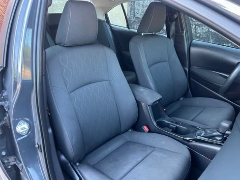 Used 2025 Toyota Corolla LE FWD image 21
