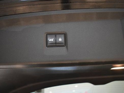 Used 2023 INFINITI QX60 Luxe w/ Performance Audio Package image 39