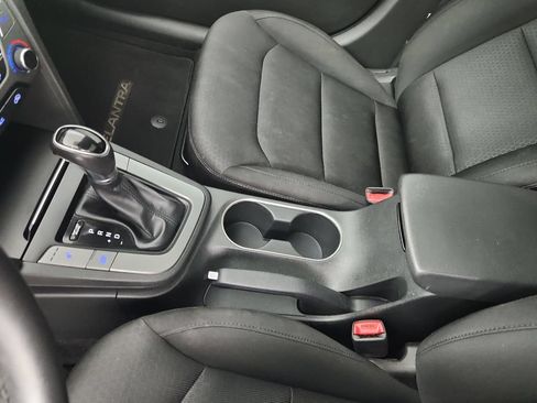 Used 2018 Hyundai Elantra Value Edition FWD image 31