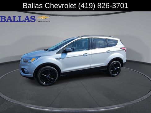 Used 2018 Ford Escape SE FWD image 4