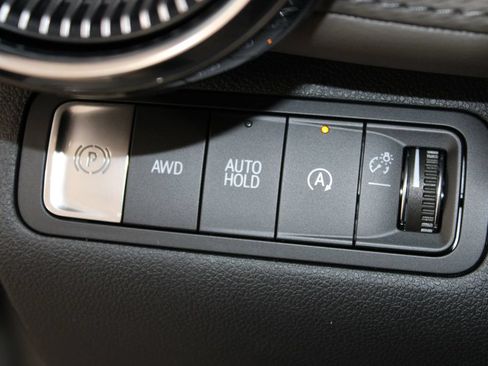 New 2026 Chevrolet Equinox LT w/ Convenience Package II AWD/4WD image 36