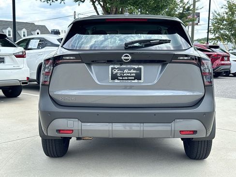 Used 2025 Nissan Kicks S FWD image 7