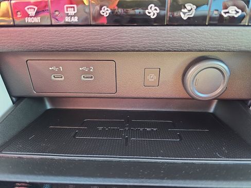 New 2025 Mitsubishi Outlander SE image 22