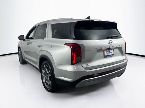 Used 2023 Hyundai Palisade SEL FWD image 7
