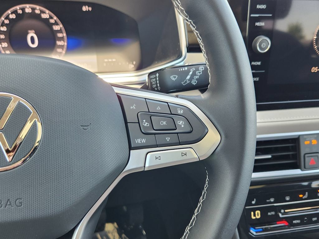 New 2026 Volkswagen Taos SE AWD/4WD image 17