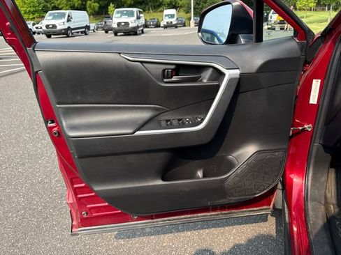 Used 2023 Toyota RAV4 LE AWD/4WD image 21