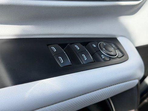 Used 2025 Chevrolet Suburban Premier w/ Sun And Tow Package AWD/4WD image 9