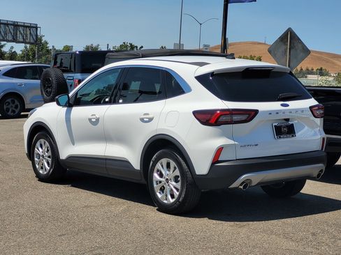 Used 2023 Ford Escape Active image 6