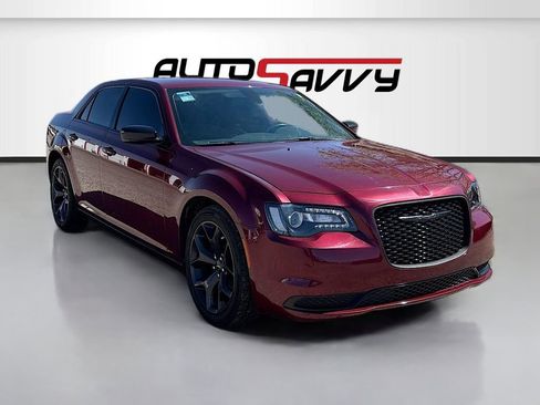Used 2020 Chrysler 300 Touring w/ Sport Appearance Package RWD image 1