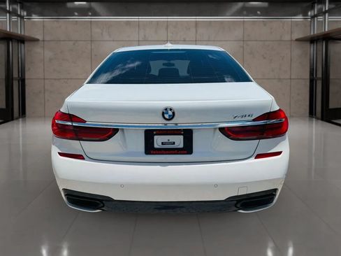 Used 2019 BMW 740i w/ M Sport Package RWD image 4