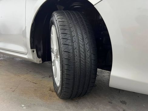 Used 2013 Toyota Camry XLE FWD image 30