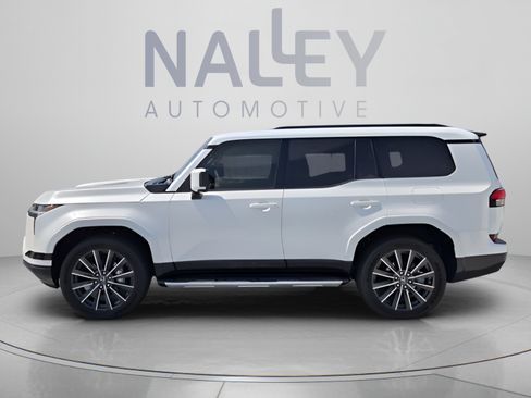 Used 2025 Lexus GX 550 w/ Cold Area Package AWD/4WD image 2