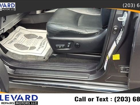 Used 2012 Toyota 4Runner Limited AWD/4WD image 28