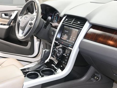 Used 2011 Ford Edge Limited w/ 302A Rapid Spec Order Code FWD image 25