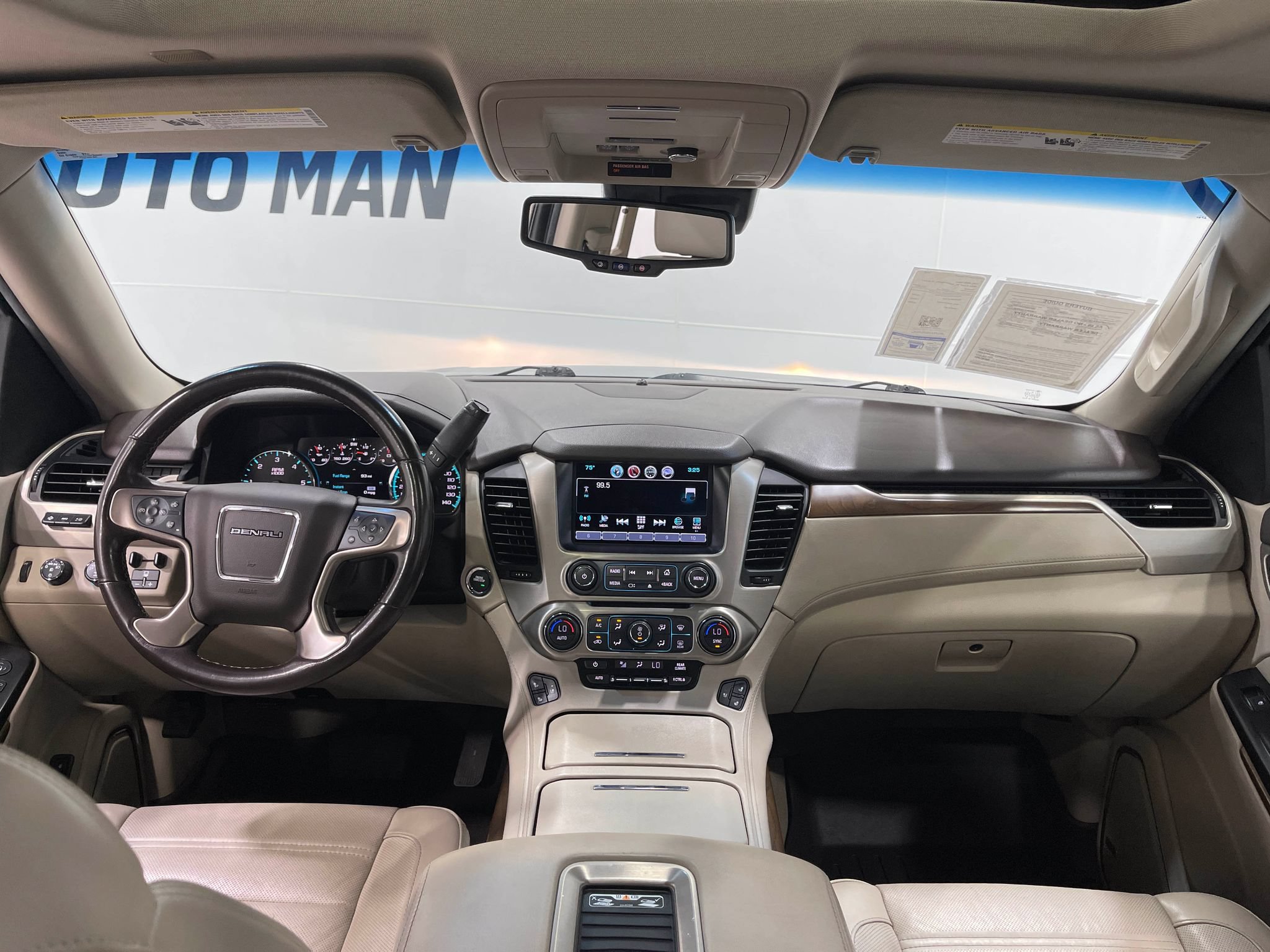 Used 2020 GMC Yukon Denali w/ Denali Premium Package AWD/4WD image 19