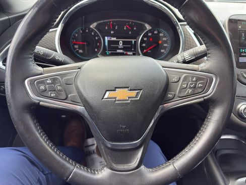 Used 2016 Chevrolet Malibu LT image 18