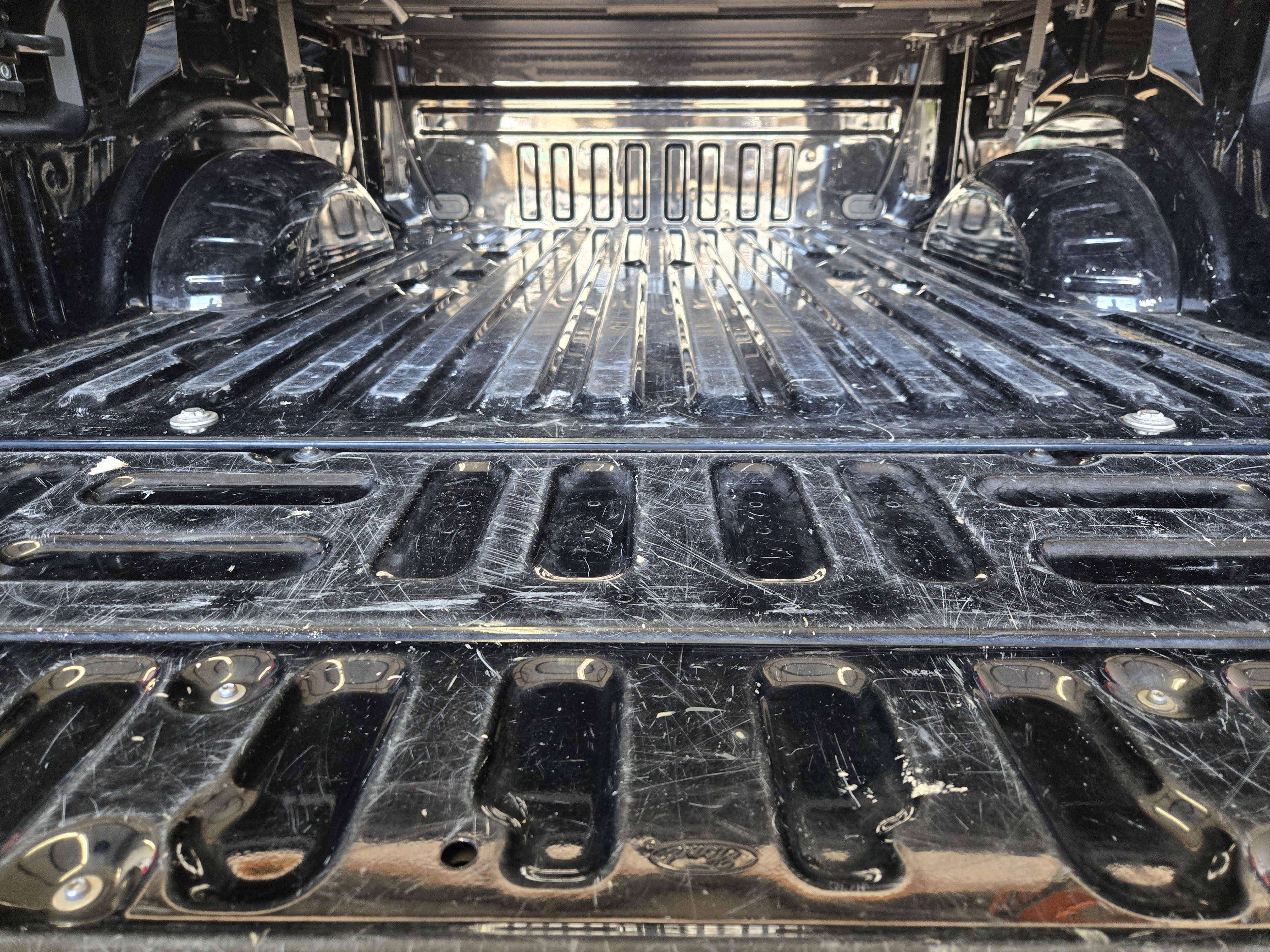 Used 2022 Ford F250 Lariat w/ Tremor Off-Road Package AWD/4WD image 31