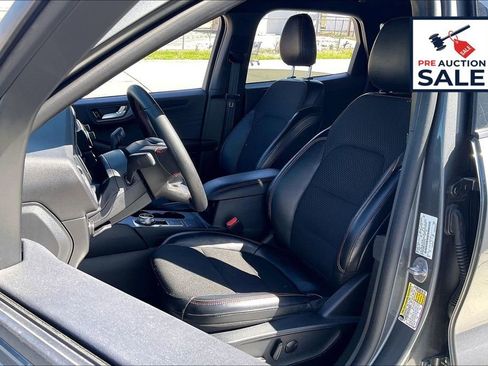 Used 2025 Ford Escape ST-Line AWD/4WD image 25
