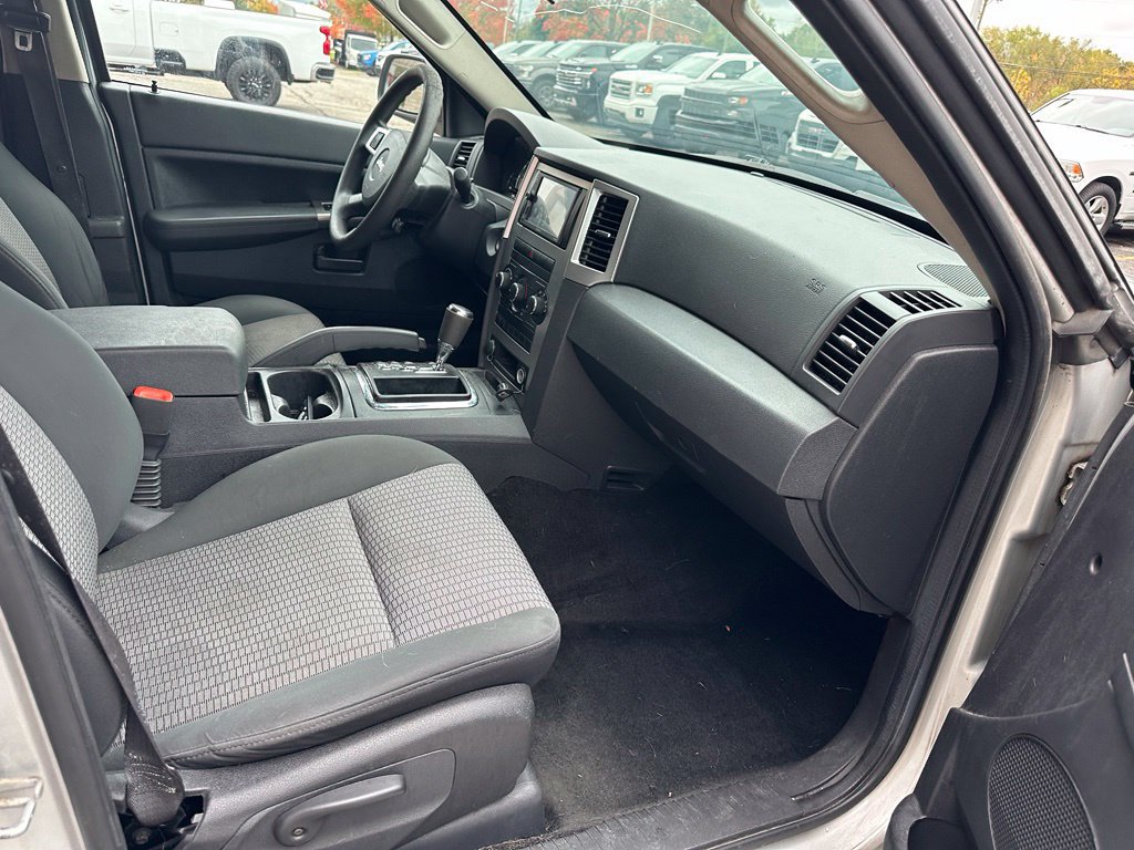 Used 2008 Jeep Grand Cherokee Laredo AWD/4WD image 26