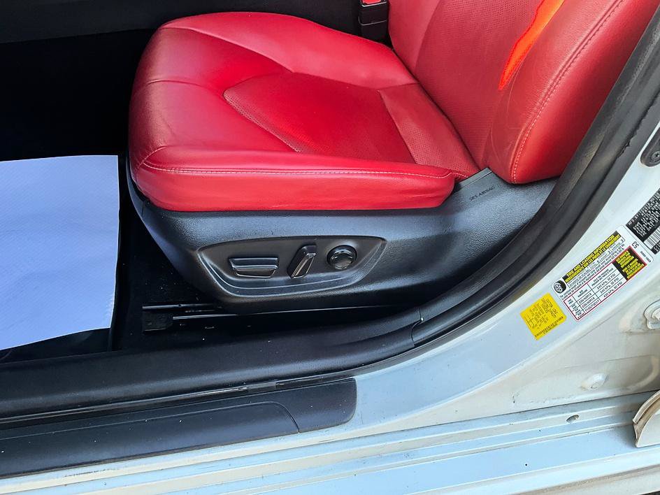 Used 2019 Toyota Camry XSE FWD image 16