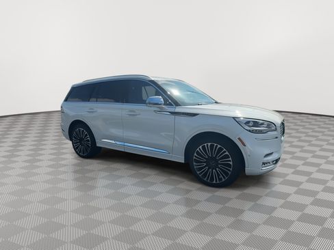 Used 2022 Lincoln Aviator Black Label w/ Dynamic Handling Package AWD/4WD image 2
