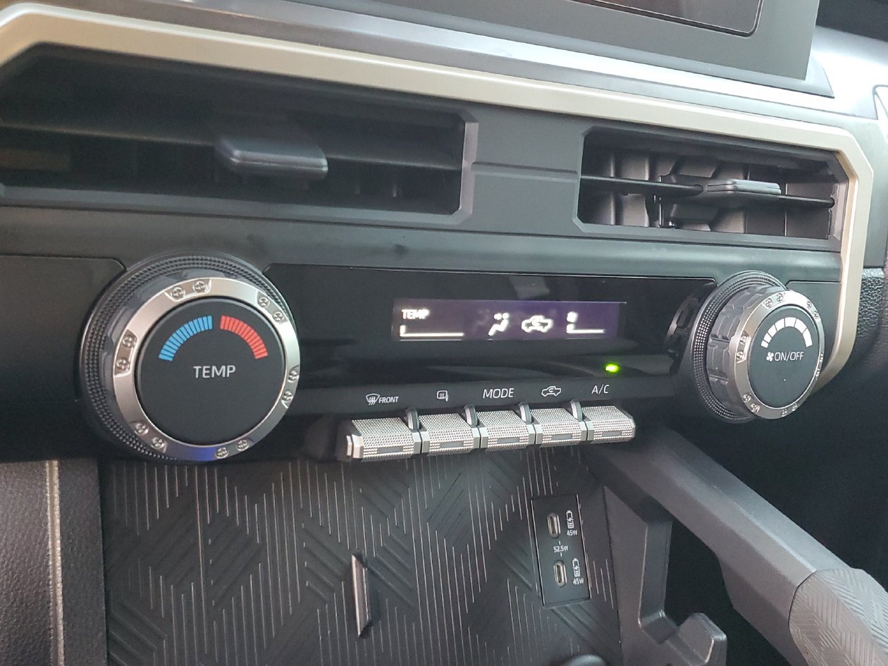Used 2026 Toyota Tacoma SR5 AWD/4WD image 23