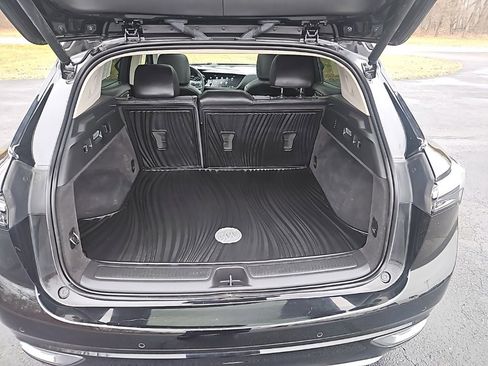 Used 2023 Buick Envision Avenir image 27