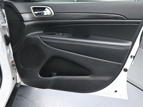 Used 2021 Jeep Grand Cherokee Freedom Edition image 34