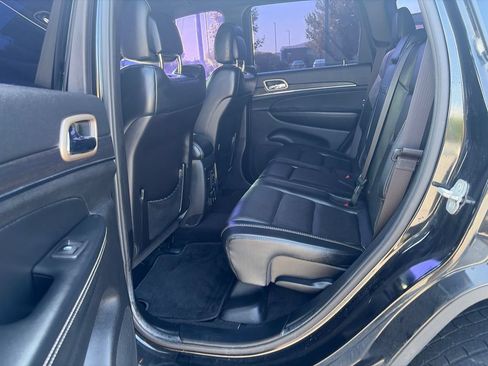 Used 2014 Jeep Grand Cherokee Limited w/ Luxury Group II AWD/4WD image 10