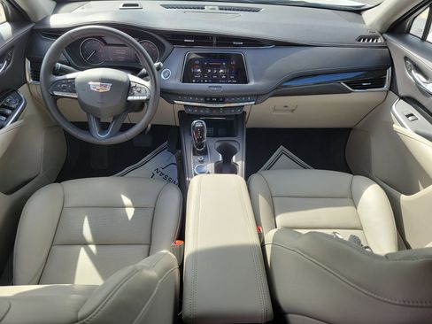 Used 2023 Cadillac XT4 Premium Luxury w/ Enhanced Visibility Package FWD image 15